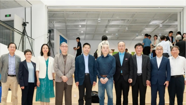 同花财富 复旦大学一位校友，匿名捐1亿